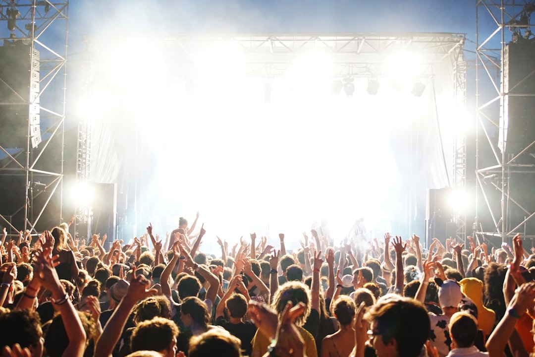 20 Powerful Advantages of Social Media in Today’s Digital World